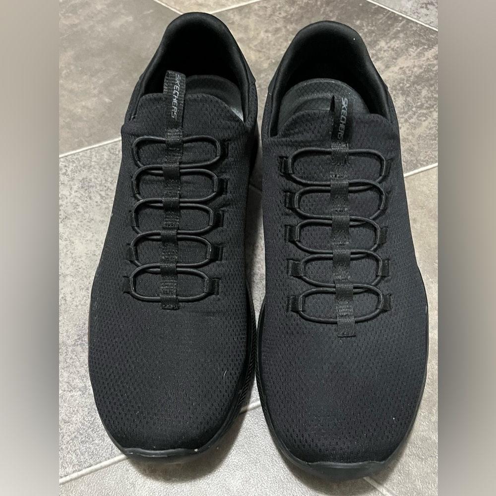 Skechers Men's All-Black Laced-Up Relaxed Fit